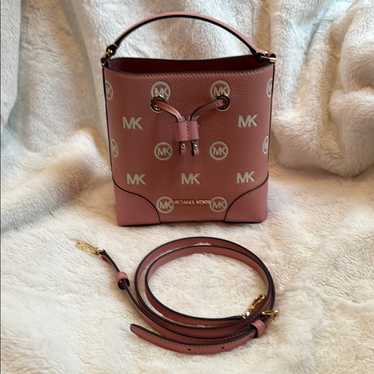 Michael kors bucket pink - Gem