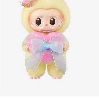 Authentic dada labubu - Gem