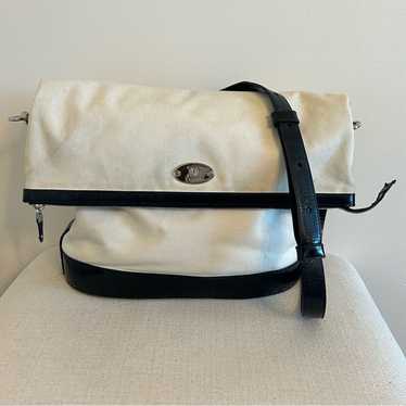 CELINE ミディアム スエード メッセンジャー バッグ CELINE ミディアム メッセンジャーバッグ 白 TRIOMPHE CANVAS
