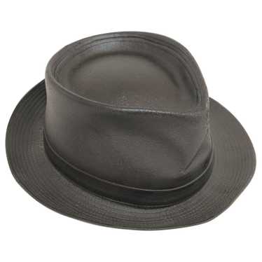 Agnes b. × hat - Gem