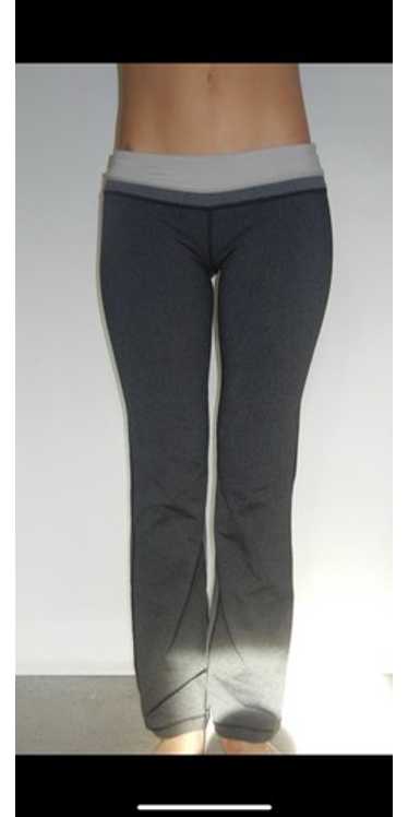 kokko55　Lululemon Groove ヨガパンツ グレー(6) Lululemon Groove Pant Flare Super High-Rise *Nulu - Rhino