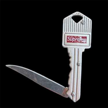 小物 Supreme TRUE Modern Keychain Knife box Supreme TRUE Modern Keychain Knife (SS22) - $28