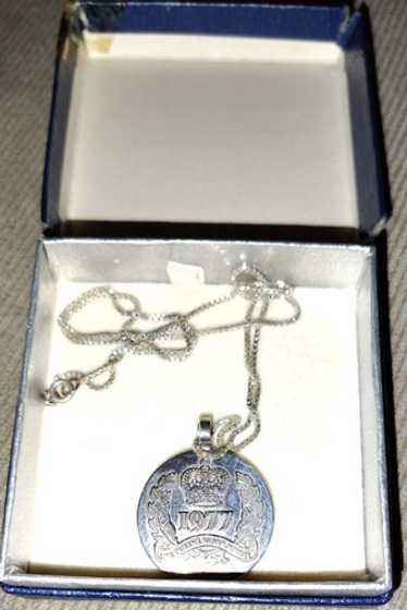 1977年 英国 純銀製 ジュビリーインゴットペンダント＆純銀製チェーン 計21g Excalibur Jewellery② 1977 British pure silver Jubilee ingot pendant, 51g, with