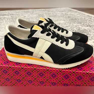 TORY BURCH★Hank スエード ロゴ入り スニーカー 3色 ladies 靴 TORY BURCH Hank スエード スニーカー | THE OUTNET (アウトネット)
