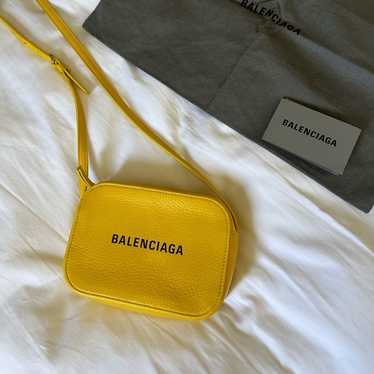 イエロー（黄色）系 BALENCIAGA(バレンシアガ) かごバッグ