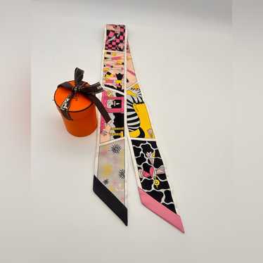 HERMES \"HERMES FACTORY SUITE TWILLY\" シルクロングスカーフ 000000059583_1_dcK2oxG.jpg