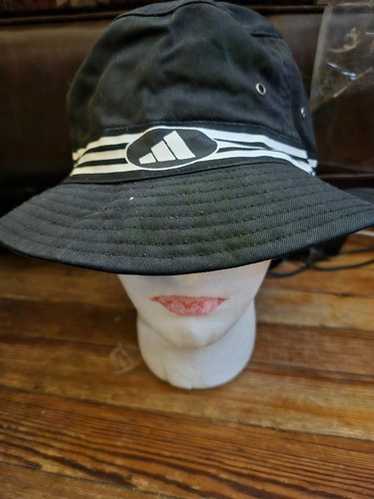 Adidas vintage bucket hat - Gem