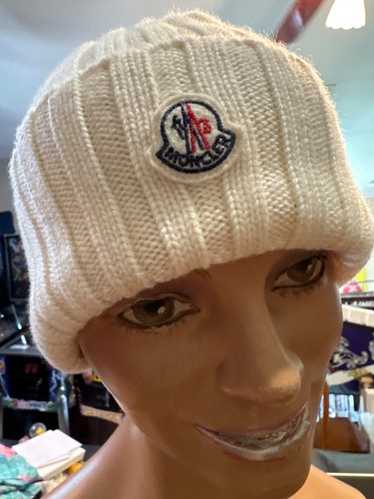 モンクレール　BERRETTO TRICOT KNITTED CAP 最終値下げ モンクレール BERRETTO TRICOT KNITTED CAP 最終値下げ