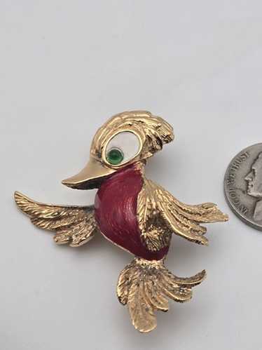 Vintage carven brooch - Gem