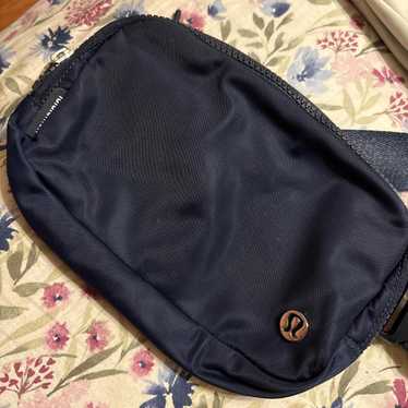 Lululemon navy belt bag - Gem