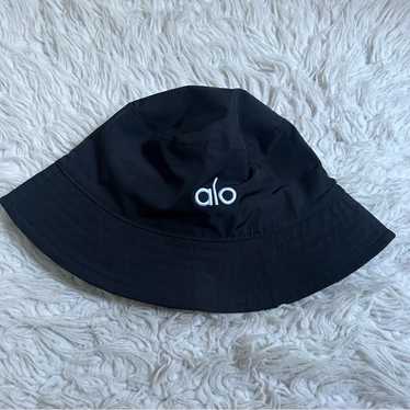【ALO Yoga】GOOD SHADE PUFFER BUCKET HAT 海外限定 A0656U_03500_b1_s1_a2_1024x102