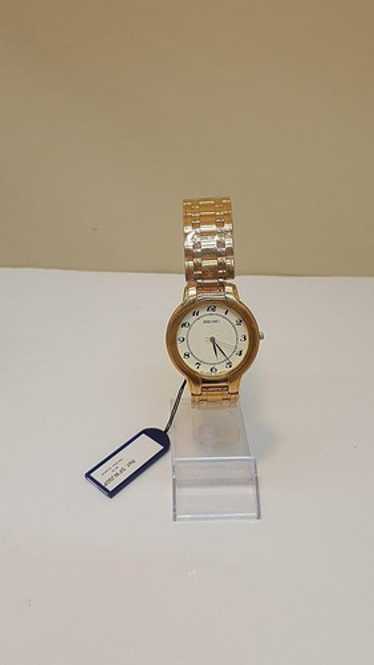 SEIKO腕時計 SEIKO V701-7A70 Men's Quartz Watch, Working Condition From