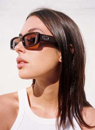 小物 GUCCI sunglasses vintage y2k oval BLK Oval-frame sunglasses in black injection | GUCCI® US