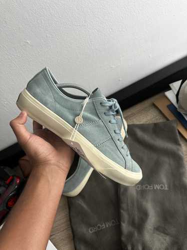 【関税込み】TOM FORD グレー Cambridge スエード スニーカー SUEDE CAMBRIDGE SNEAKER | Tom Ford Fashion