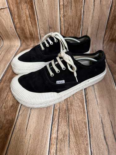 ロエベ カーフレザーTerra Vulcaスニーカー ブラック Terra Vulca lace-up sneaker in suede Black - LOEWE