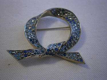 Les bernard inc. brooch/ - Gem