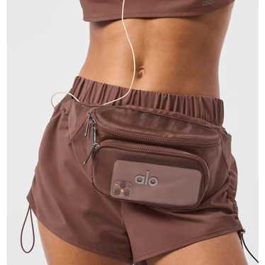Alo fanny pack in - Gem