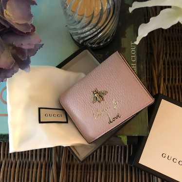 Gucci★素敵！Animalier Mauve Leather Wallet Blind for Love Gucci Animalier Mauve Leather Card Wallet Gold Bee Blind for