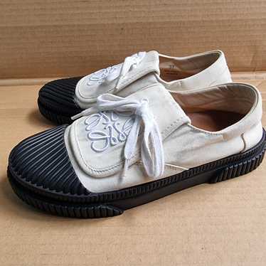【無料郵送/関税込/正規品】 (W) Loewe Anagram Flap Sneakers i W) Loewe Anagram Flap Sneakers in Canvas ☆ 送料・関税込