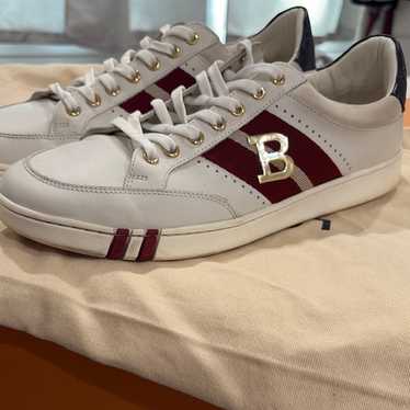 【送料&関税込】Bally White And Red Leather Sneakers Bally Shetan White/Red Leather Sneakers US 8