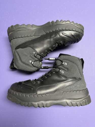 靴 Kiko Kostadinov CAMPERLAB GORE-TEX 41 CamperLab x Kiko Kostadinov Black Leather Boots | Hypebeast