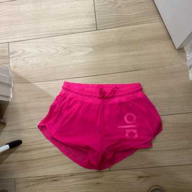 【新品未使用タグ付き‼️】alo yoga pink XSサイズ s_wp_61a190d7920786c347659320.webp