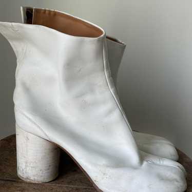 ショートブーツ・ブーティ MAISON MARGIELA Woman Boots White 15384827_52829297_600.jpg