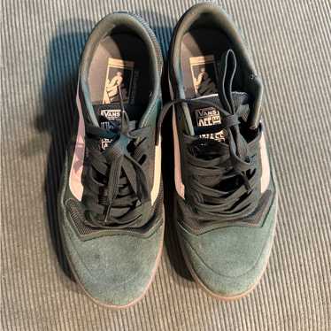 vans AVE pro ヌバッグ　白　サイズ8h 新品 AVE 2.0 Shoe in White | Vans