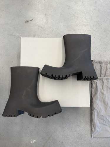 靴 balenciaga 22ss trooper boots black 43 Balenciaga Rubber Trooper Boots - Black | Garmentory