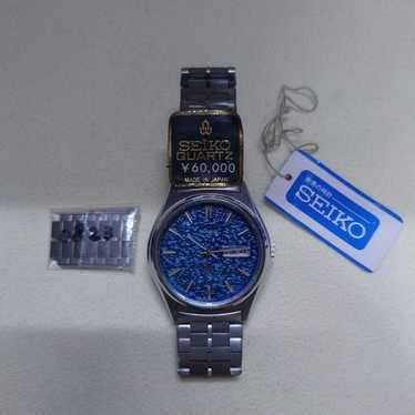 SEIKO、QUARTZ−ＱＴ Seiko Quartz QT 3802-7110 Blue Gradient Dial