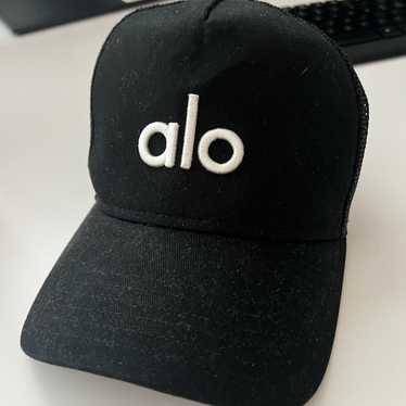 alo キャップ ブラック Performance Off-Duty Cap - Black | Alo Yoga