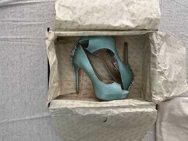 最終セール!!BadgleyMischka☆Kiaraクリスタルサテンパンプス Kiara Embellished Peep-toe Pump by Badgley Mischka