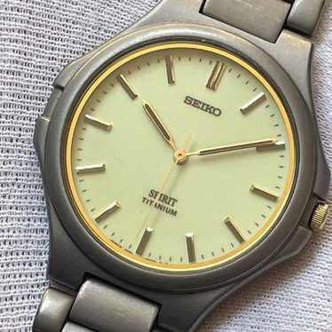 時計 SEIKO SPIRIT 7N33-5A30 TITANIUM QUARTZ WTS] Seiko Spirit Titanium. 7N33-5A30. Case made in France