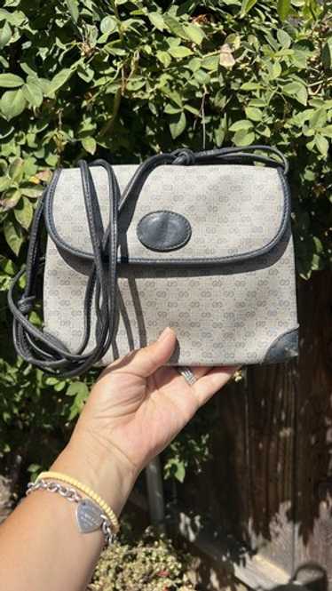 バッグ 858 vintage old gucci gg hand bag navy 858 vintage old gucci gg hand bag navy - メルカリ