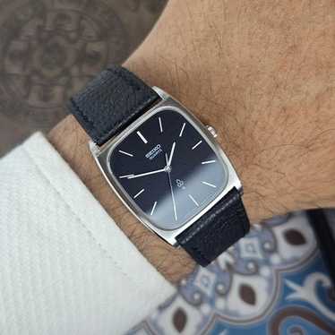 SEIKO QUARTZ スクエア型メンズクオーツ時計 7830-5140 SEIKO QUARTZ スクエア型メンズクオーツ時計 7830-5140