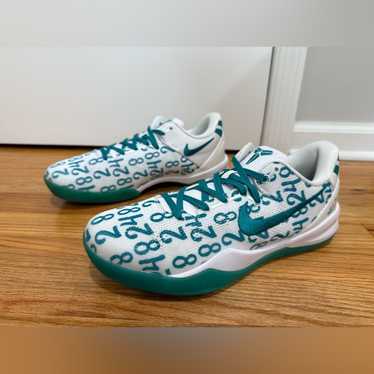Kobe 10 emerald - Gem