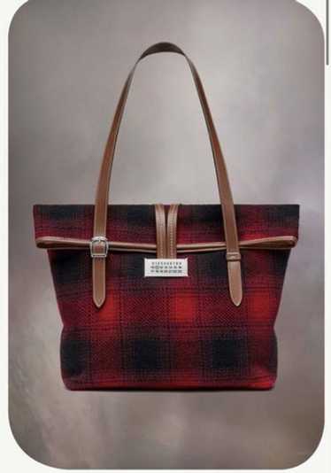 【MAISON MARGIELA】PAPER SHOULDER BAG Maison Margiela Paper Bag Shoulder Bag In Light Brown | ModeSens