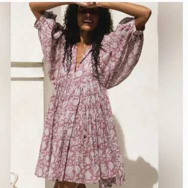 【AJE】ボディスプリーツフリルミニドレスKyra Mini Dress Kyra mini dress in - Gem