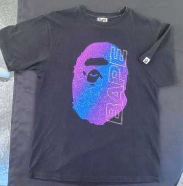 人気★A BATHING APE NEON CAMO BIG APE HEAD TEE★半袖 お洒落 001TEK303006_WH9_A.jpg?v=