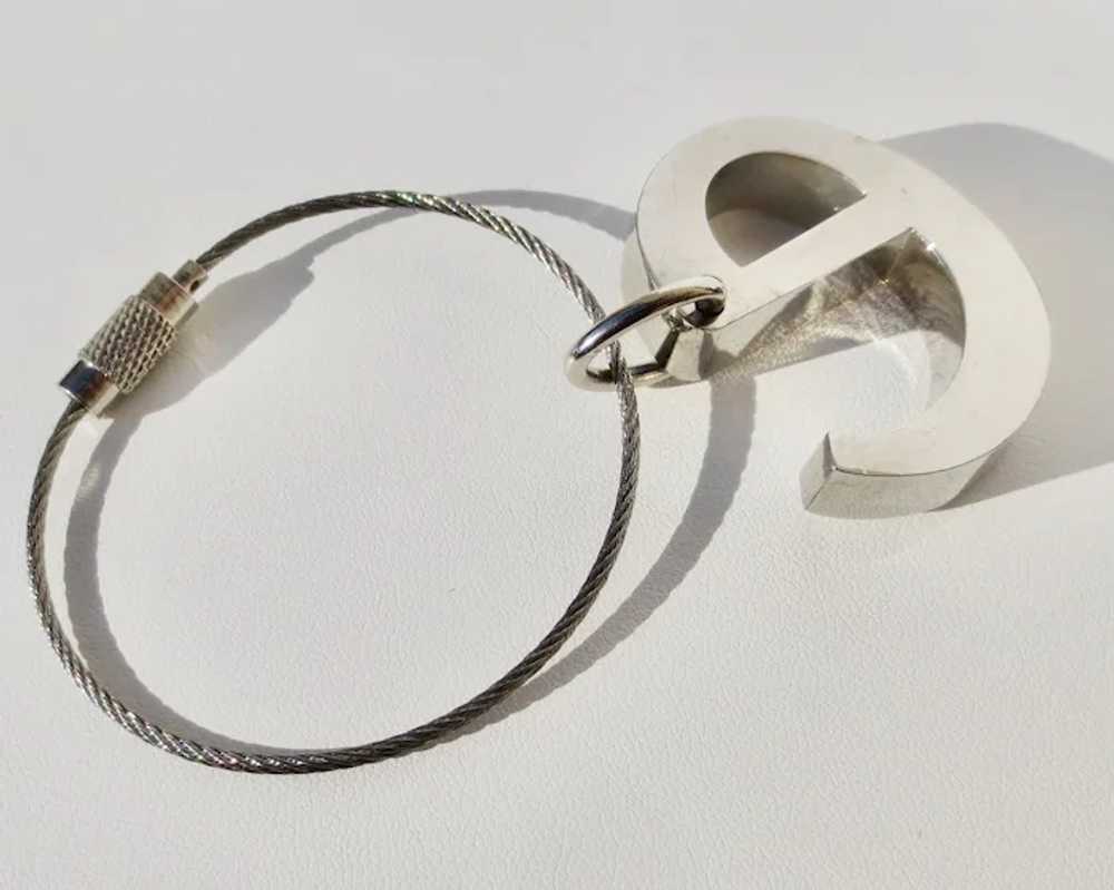 Keychain with "e" View 4