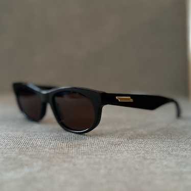 【関税＆送料込み】Bottega Veneta Oval Sunglasses BOTTEGA VENETA EYEWEAR Sardine oval-frame gunmetal-tone
