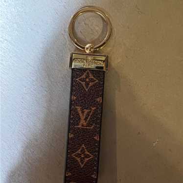人気！LOUIS VUITTON☆PORTE-CLES DRAGONNE キーリング Louis Vuitton Key Holder Dragonne Monogram Brown in Toile
