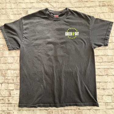 【美品】 00sビンテージ GREEN DAY グラフィック バンドTシャツ M 美品】 00sビンテージ GREEN DAY グラフィック バンドTシャツ M