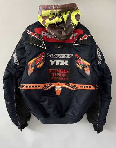 ジャケット・アウター VETEMENTS 18AW Alpha Racing Bomber MA-1 Vetements x Alpha Industries Racing Bomber Jacket Maroon Red