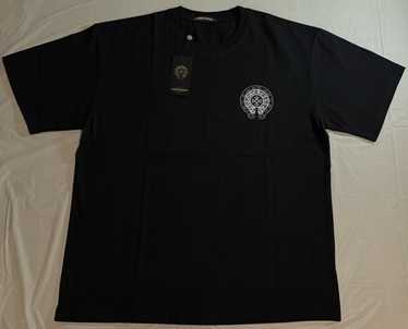 ◆入手困難♪【CHROME HEARTS】バーティカル ロゴ T-shirt black 1444720_00.png.png