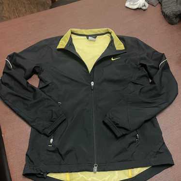 Nike Iowa ウォームアップジャケット 黒/黄色 Nike Iowa ウォームアップジャケット 黒/黄色 Nike Iowa