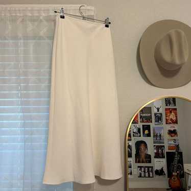 Aritzia Women's Skirt - White/Cream - 6 – Aritzia… - image 1