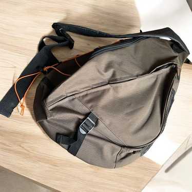 バッグ Patagonia one shoulder bag gray 00S y2k Patagonia one shoulder bag gray y2k 00s - メルカリ