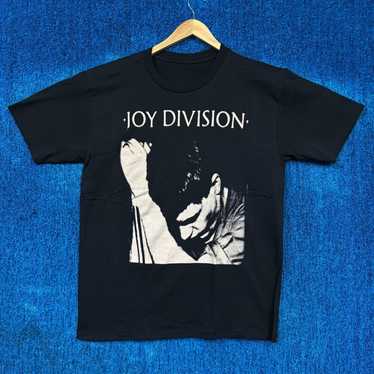 PLEASURES joy division ian curtis Tシャツ① Joy Division Ian Curtis Tee - Public Laundry