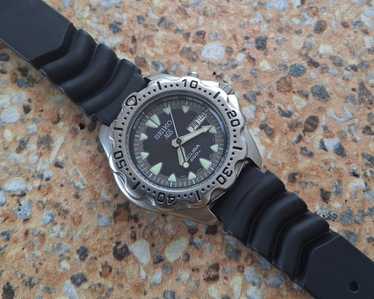 SEIKO AGS SCUBA 200m ダイバーズウォッチ Men's Seiko AGS Auto Quartz Titanium Scuba Divers 200M 5M23